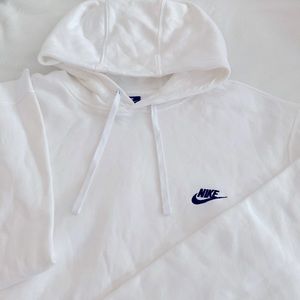 Nike Men’s pullover hoodie. (Brand new w/o tag)